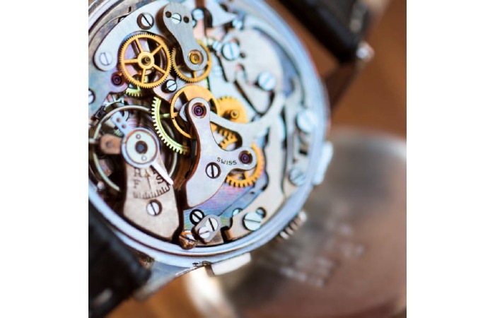 Factors to Consider When Choosing a Swiss Watch